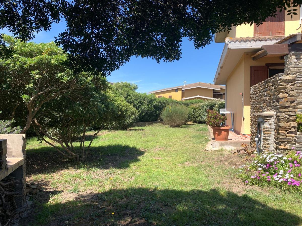 Apartamento L' Elicriso, A Pochi Passi Dal Mare Con Giardino Privato - The Elicriso, A Few Meters From The Sea, With Private Garden Stintino Exterior foto